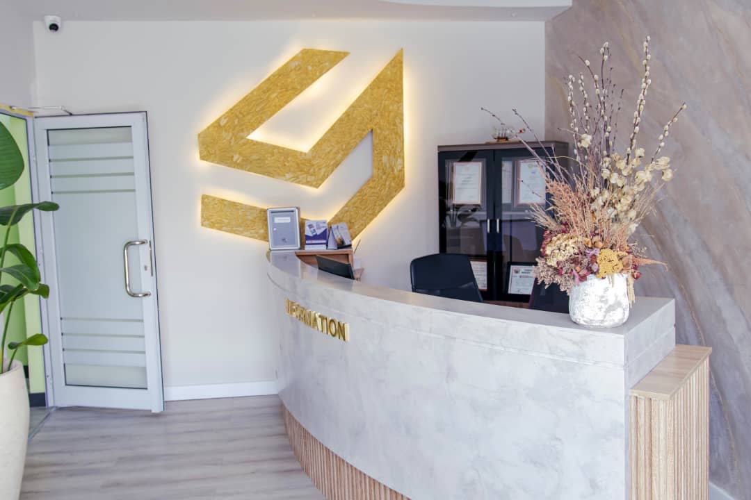 Smith Desk reception area with modern design and welcoming staff.